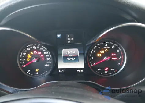 2016 Mercedes-Benz C 300 4Matic z USA, uszkodzony, nr VIN WDDWF4KB5GR144363